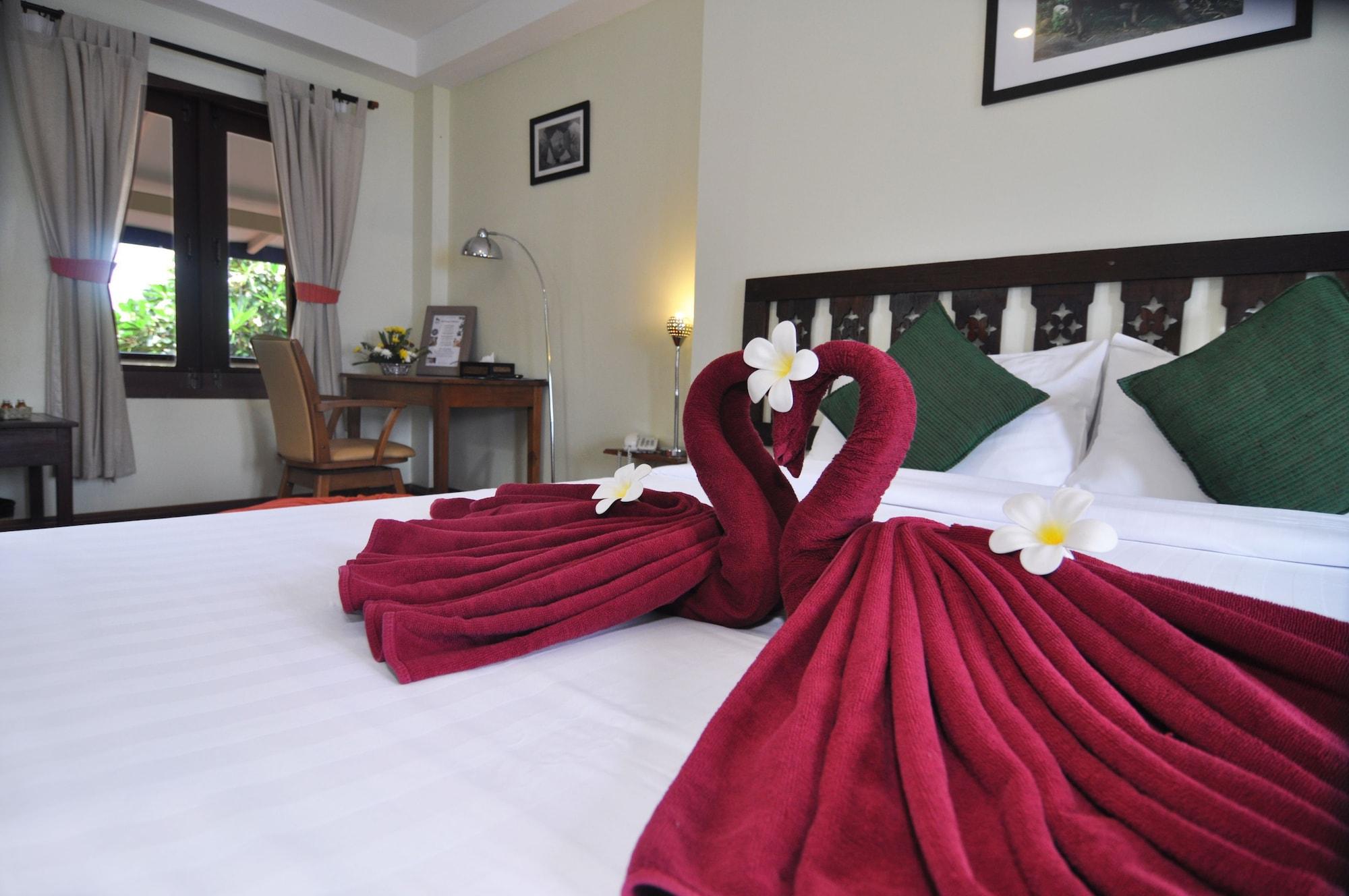Pier 42 Boutique Resort & Spa Чалонг Экстерьер фото