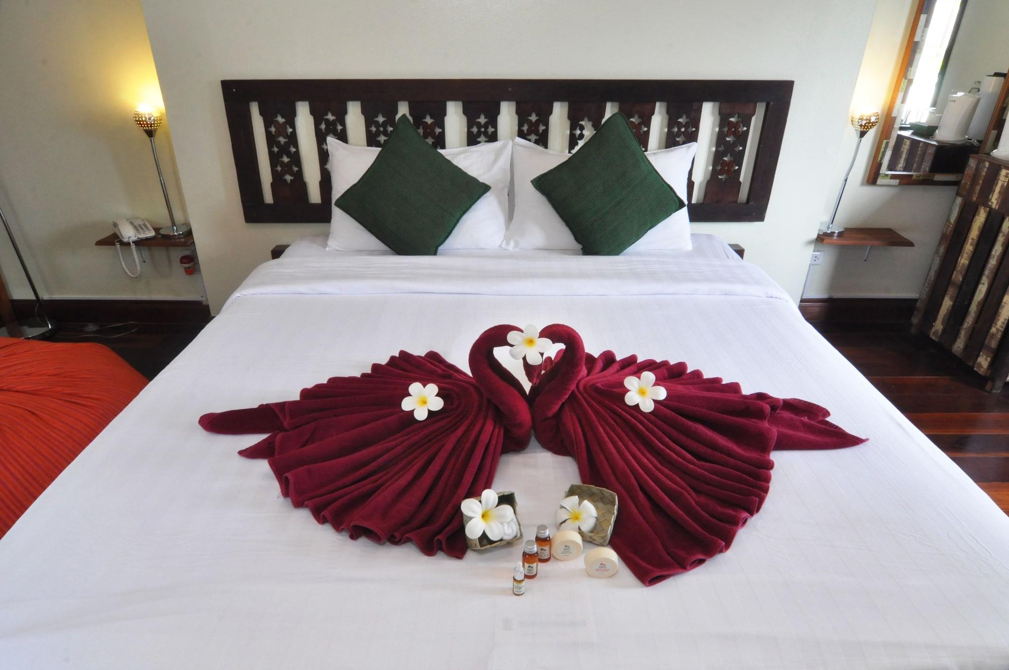 Pier 42 Boutique Resort & Spa Чалонг Экстерьер фото
